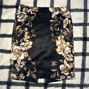 White House Black Market Skirt Size 2